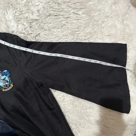 Ravenclaw Robe - Picture 8 of 9